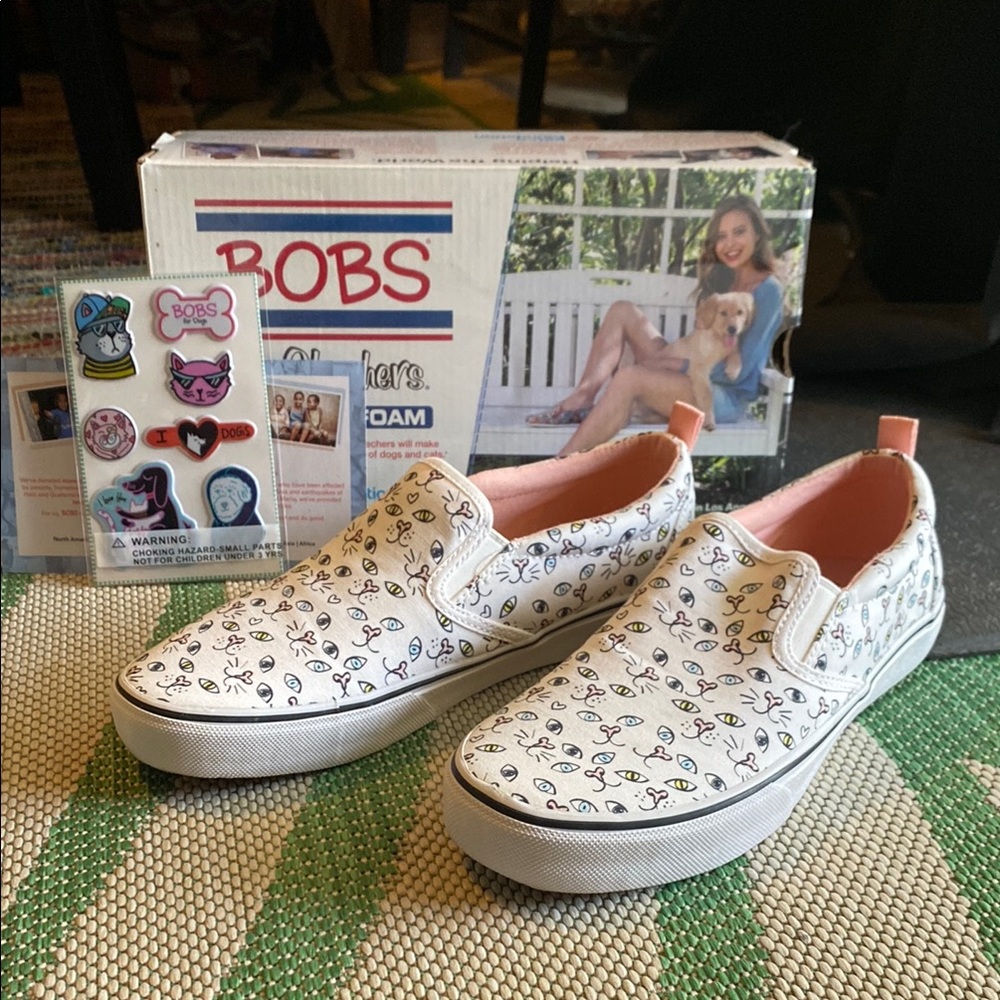 Skechers White and Pink Kitty Face Sneakers Low-Top Comfort